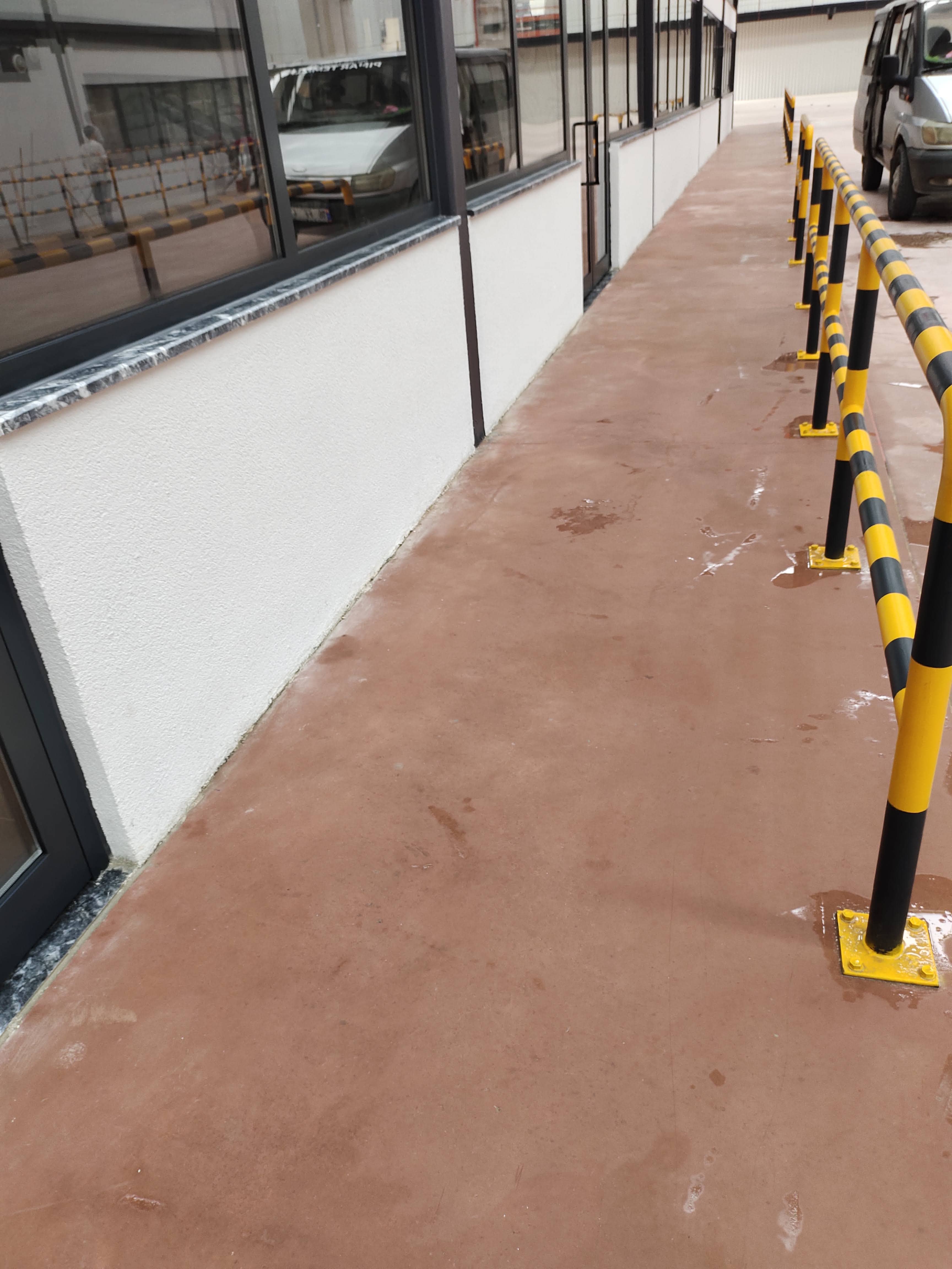 Endüstriyel Temizlik Makineleri: Hangisi Ne İşe Yarar?